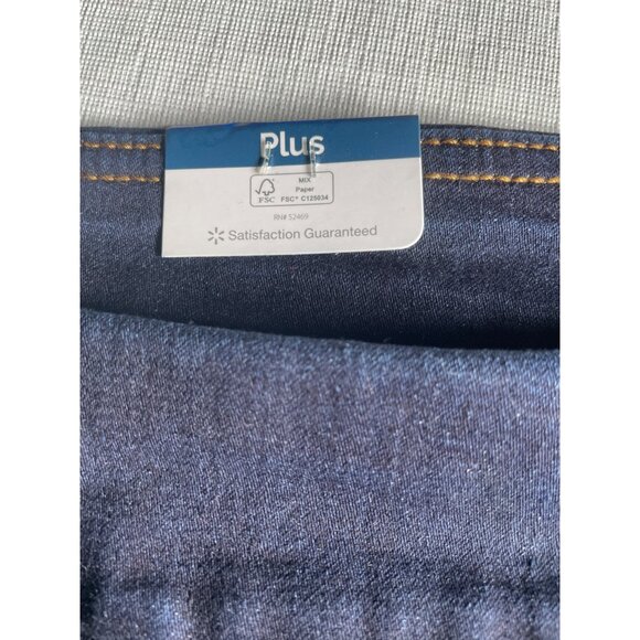 Terra & Sky Womens Plus Size 4X Denim Shorts With Tummy Control & Stretch - Picture 2 of 6